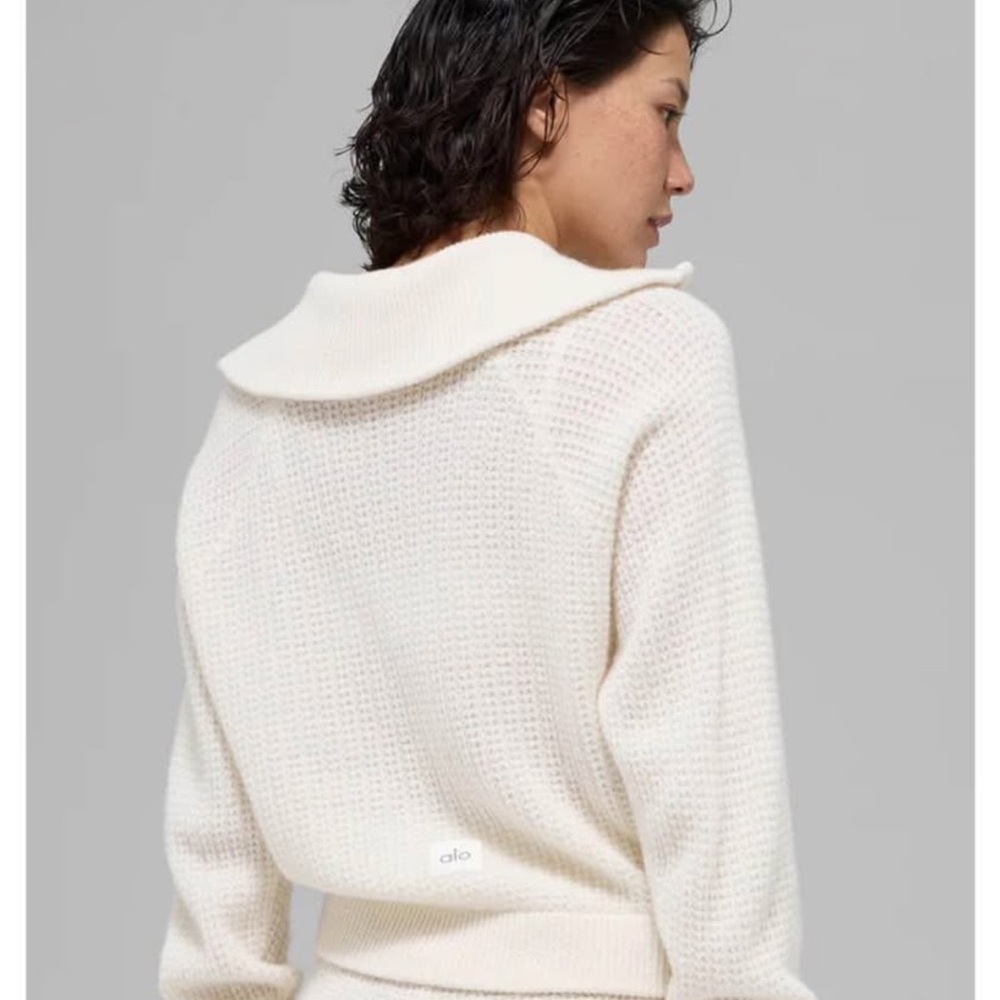 (Set) ALO Yoga Cashmere Plush Waffle 1/4 Zip Pullover + High Waist Pant - Picture 4 of 10